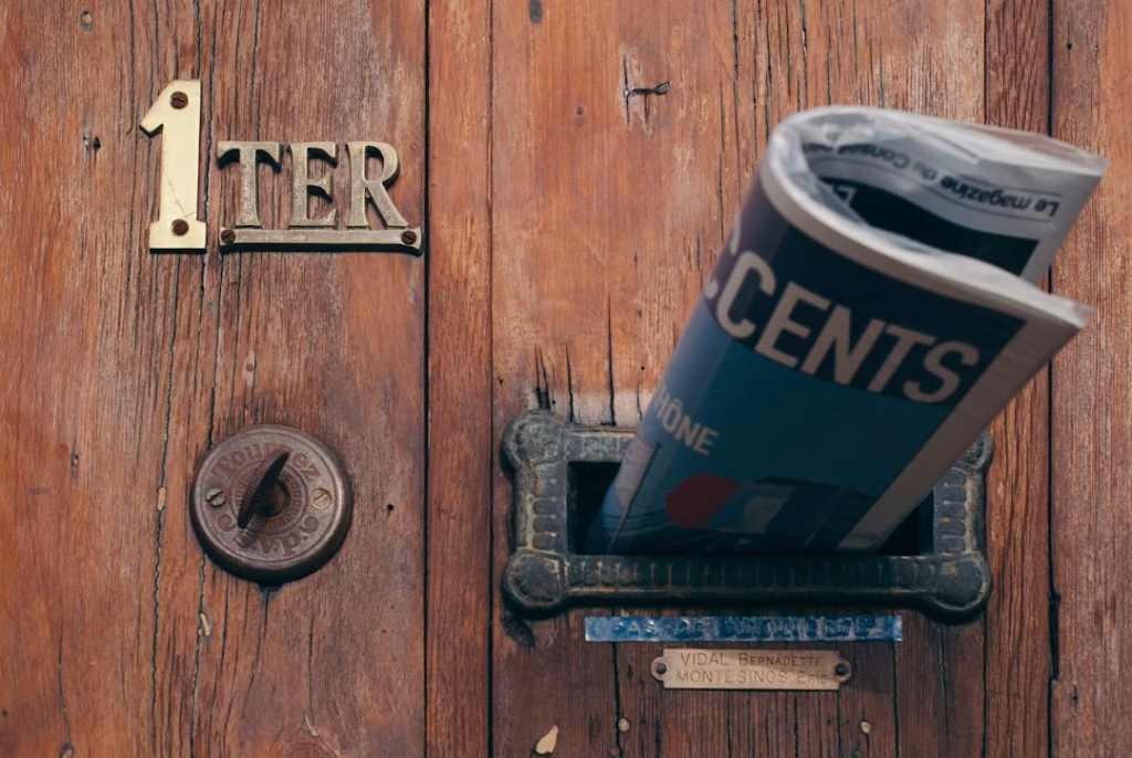 Creating Valuable Newsletter Content for Readers Photo Newsletter Content