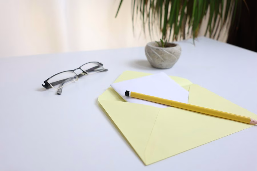 Photo effective email content tips